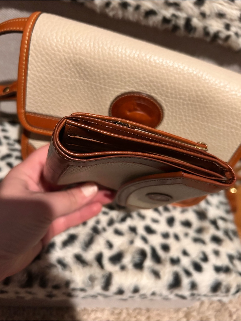 Dooney & Bourke Vintage All-Weather Leather Surrey bag w/ Matching Wallet - Picture 7 of 16